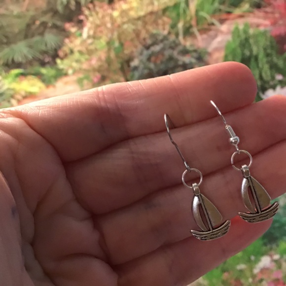Silver 925 sailboat earrings fishhooks beach new - Picture 5 of 8